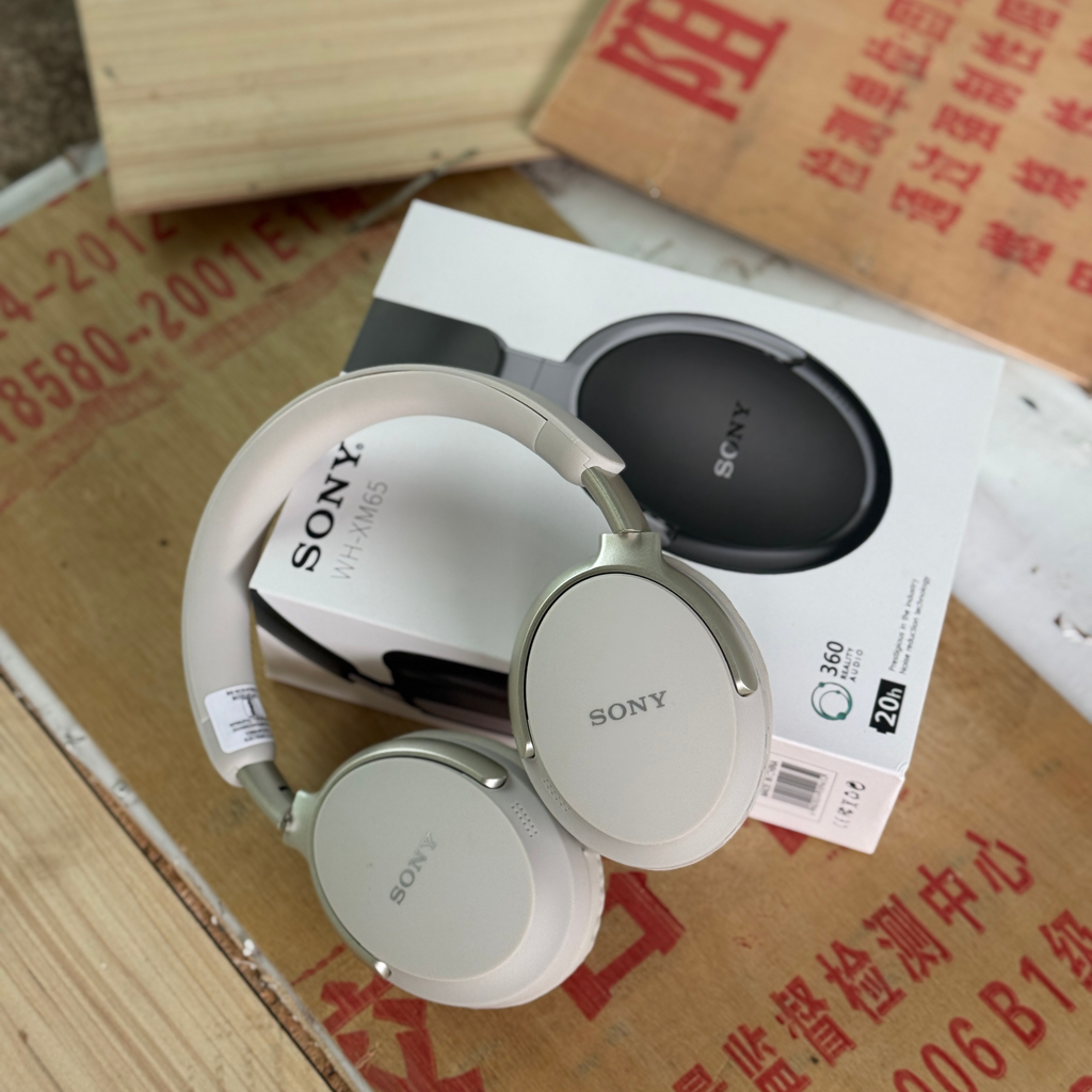 Wireless Noise Cancelling Headphones | Bluetooth Over-Ear Headset with Premium Sound |Pwolimarket