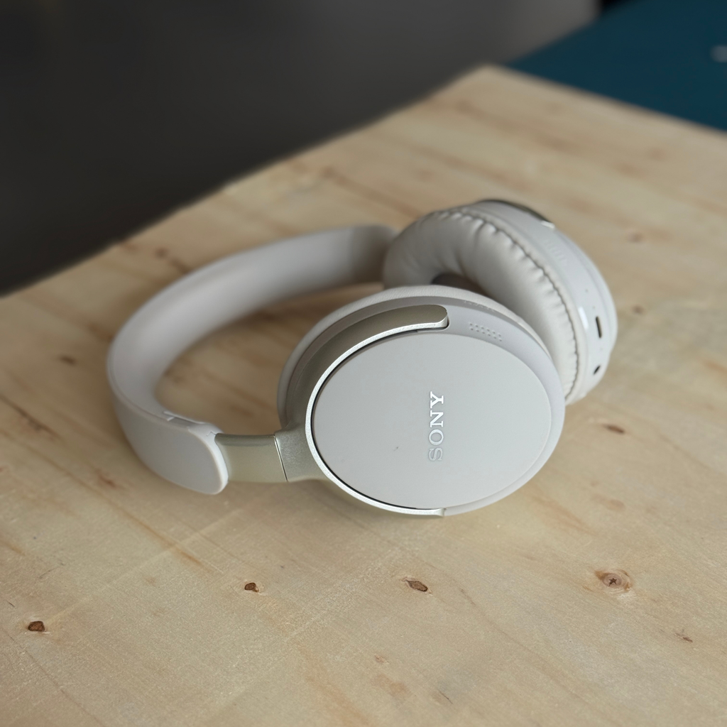 Wireless Noise Cancelling Headphones | Bluetooth Over-Ear Headset with Premium Sound |Pwolimarket