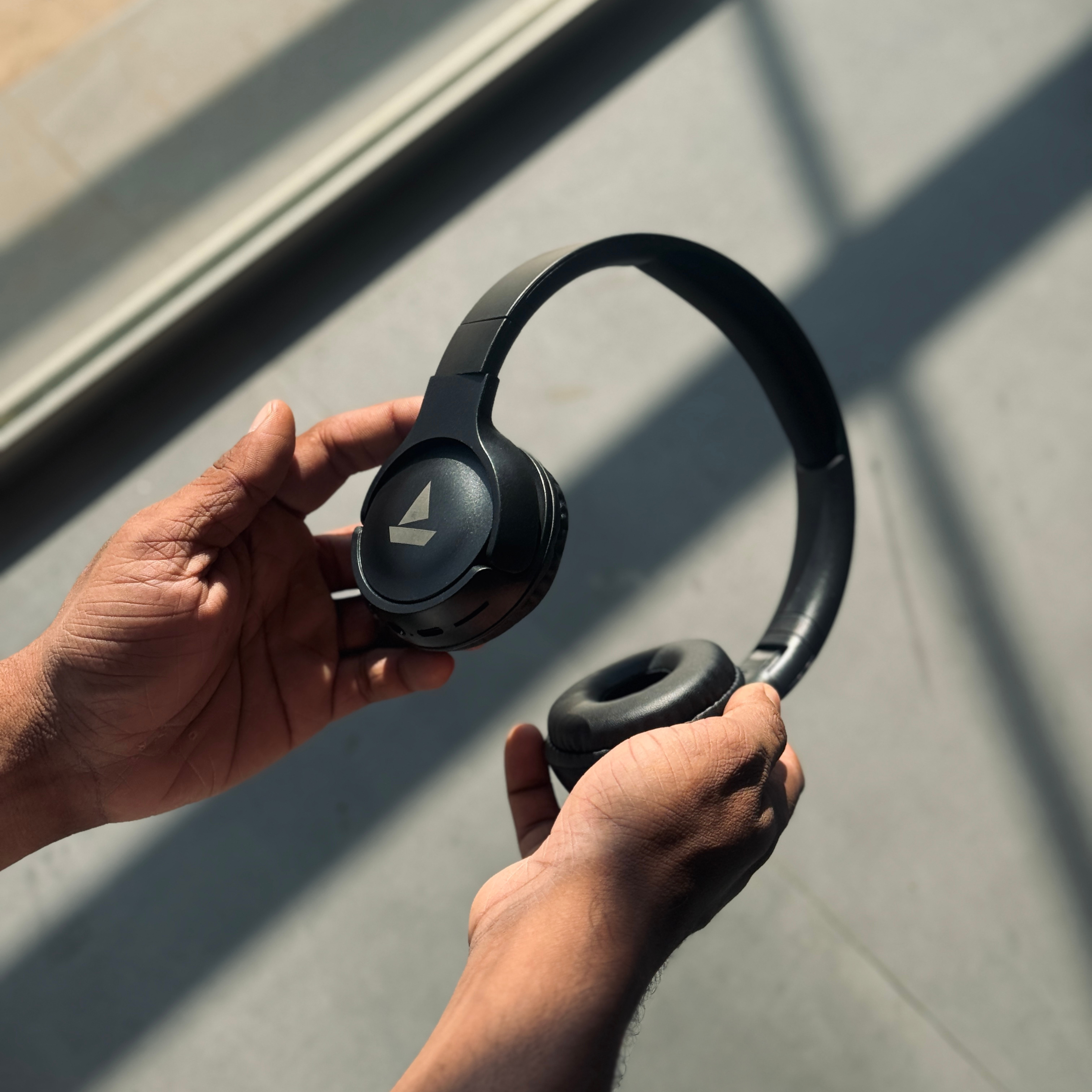 boAt Rockerz 510 Wireless Bluetooth Headphones with Mic