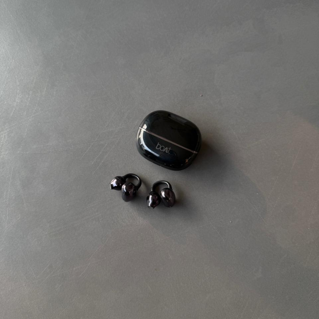 boAt Airdopes Loop Wireless Earbuds with Secure Fit & Deep Bass | Pwolimarket