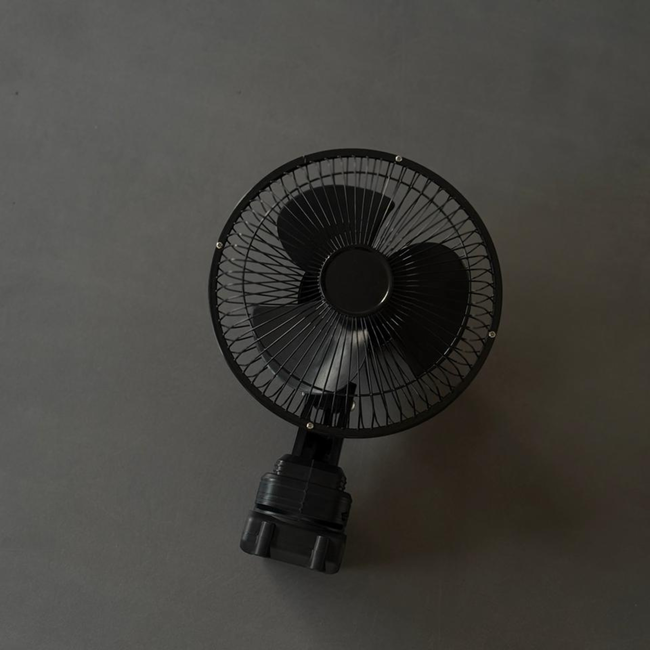 Portable Rechargeable Battery Fan | High-Speed Lithium Fan for Power Cuts & Travel – Pwolimarket