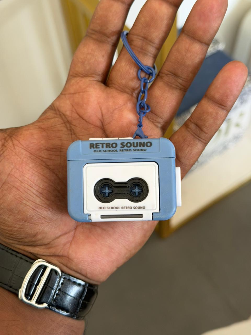 RETRO CASSETTE KEYCHAIN SPEAKER | Pwolimarket