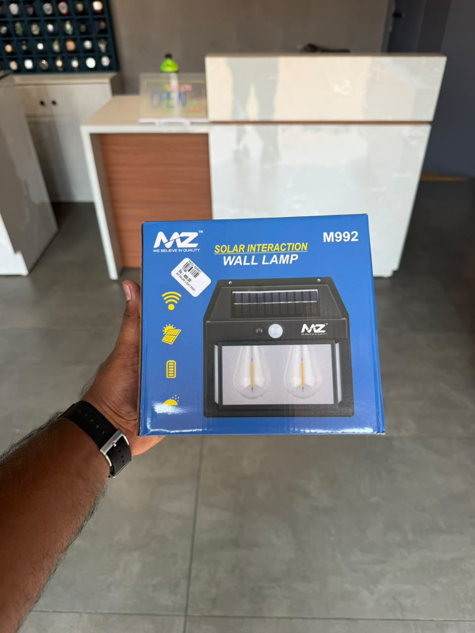 AMZ M992 Solar Wall Lamp  Smart Energy-Saving Outdoor Lighting Pwolimarket