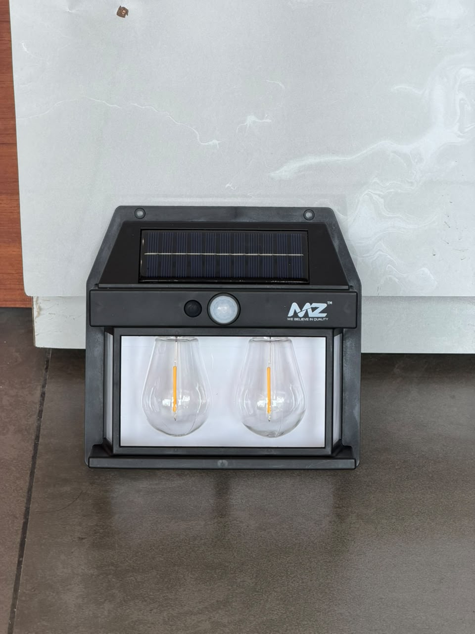 AMZ M992 Solar Wall Lamp  Smart Energy-Saving Outdoor Lighting Pwolimarket